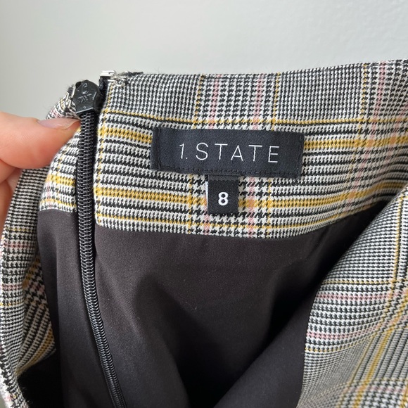 1. State mini skirt - Picture 4 of 4